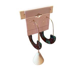 Lightweight Dark Green & Gold Toned Wire Earrings